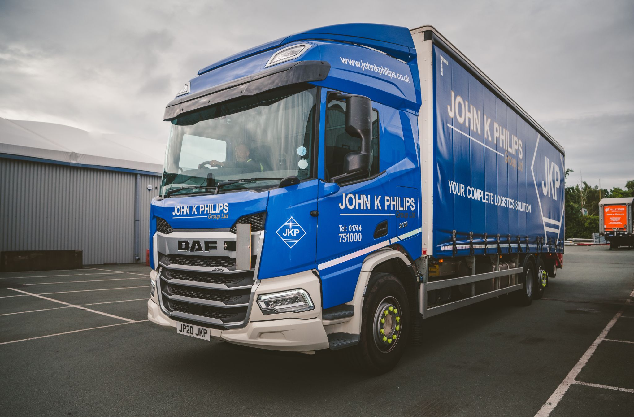 🚚 Track And Trace Facility 📲