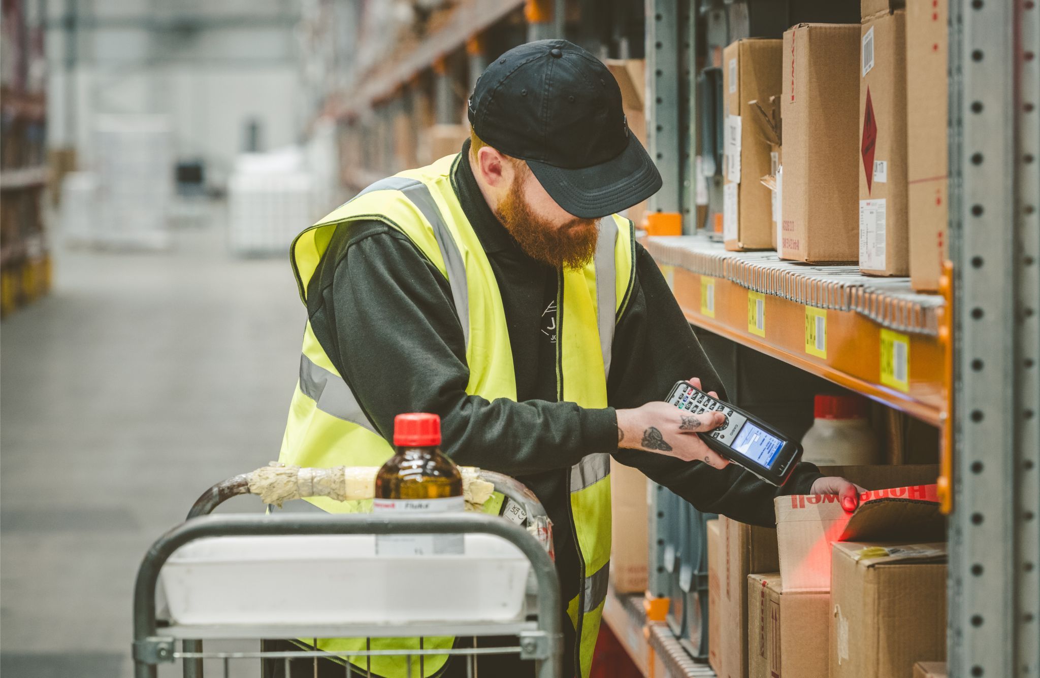 📦 JKP Warehousing - Barcoding Excellence 🔍