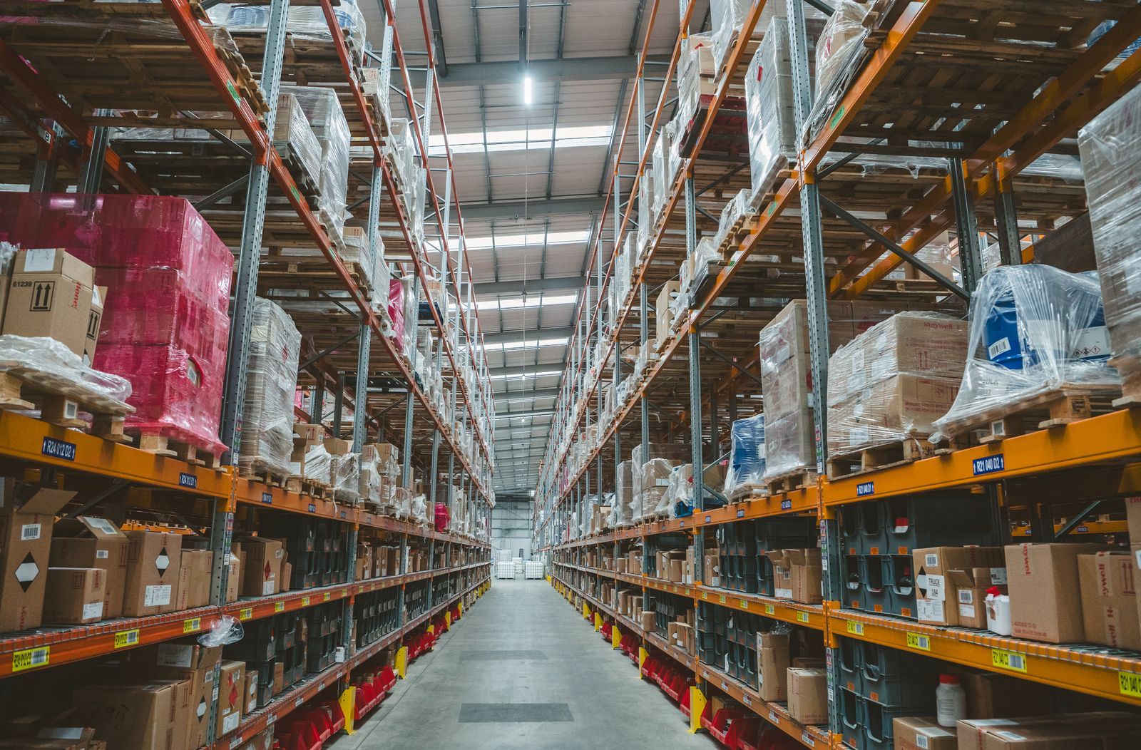 🚛 Over 50 Years of Excellence in Transport & Warehousing